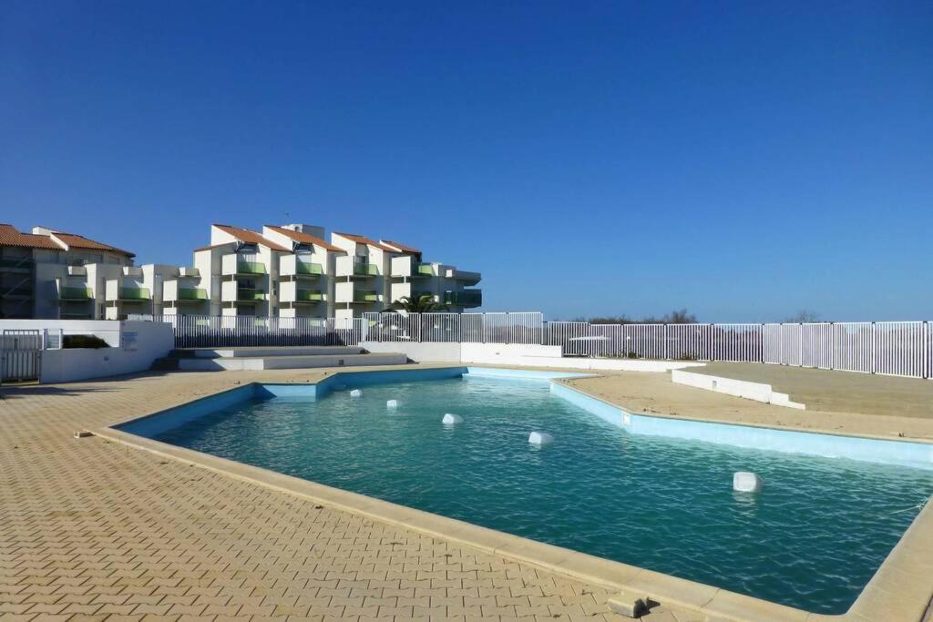 Les Goelettes - Appartement En Rdc Avec Acces Direct A La Plage Сен-Сиприен Экстерьер фото