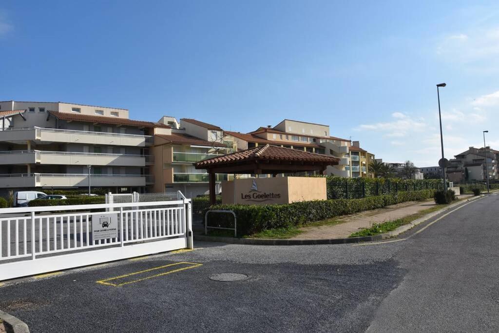 Les Goelettes - Appartement En Rdc Avec Acces Direct A La Plage Сен-Сиприен Экстерьер фото
