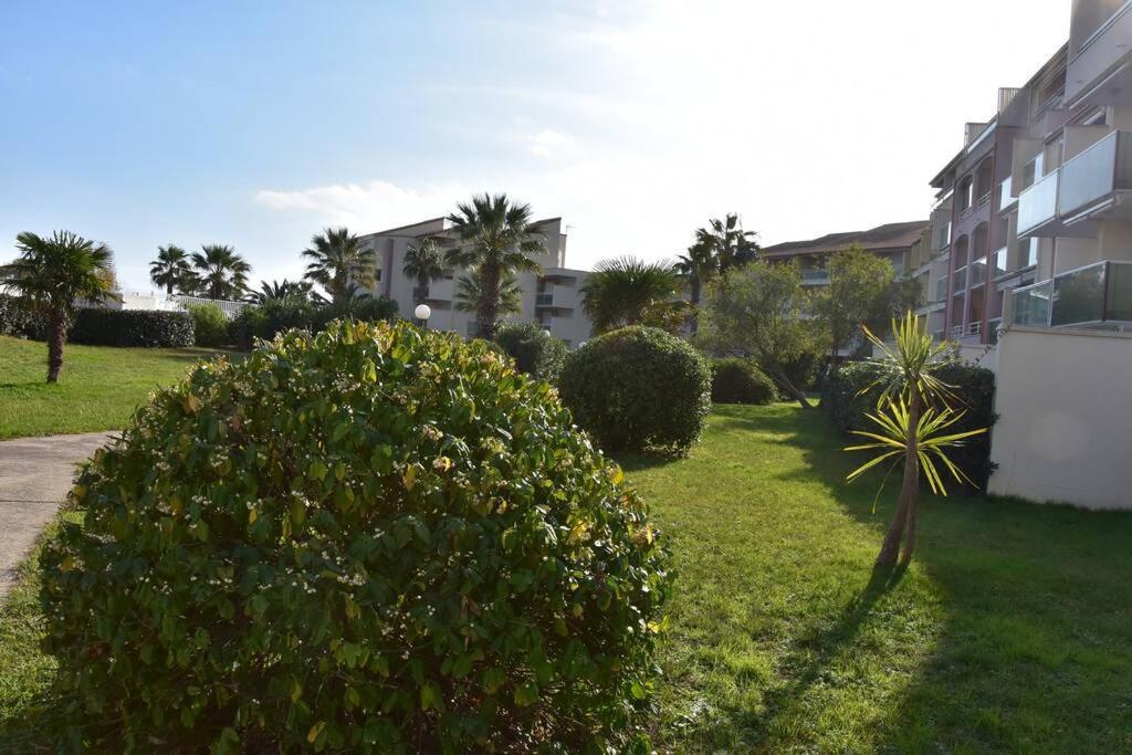 Les Goelettes - Appartement En Rdc Avec Acces Direct A La Plage Сен-Сиприен Экстерьер фото